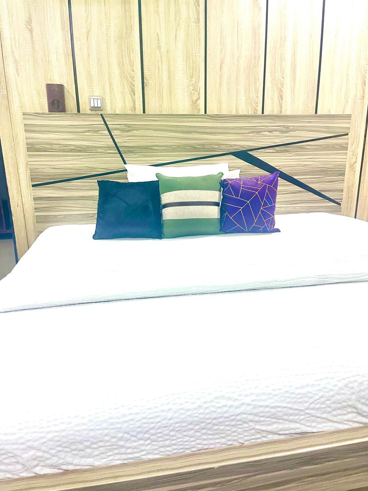longOutdoorCouch